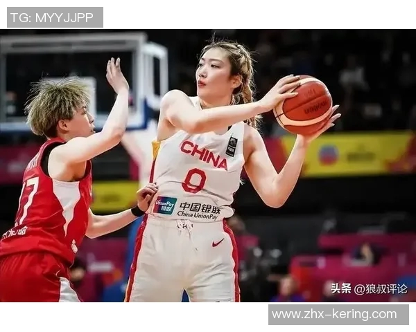 11岁女孩在篮球场大放异彩中国女篮为其喝彩并向偶像李梦发声